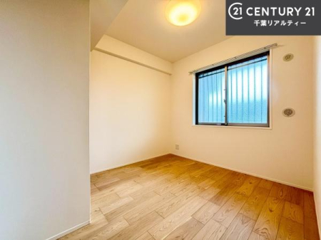 �m�� ���[�X�y�[�X�����Ă��܂��I�������X�b�L�����ڂ��鎖���ł��܂��ˁB
�Ƌ��I�΂Ȃ��V���v���ȃf�U�C���ׁ̈A�Ƌ��I�΂����C�ɓ���̋�ԍ�肪�ł������ł��ˁB