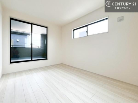 �m�� �V���v���Ƀf�U�C������Ă��邽�߁A�Ƌ��I�т܂���I
���C�ɓ���̉Ƌ��u���Ă��낰���Ԃ���邱�Ƃ��ł��܂��B�i�{�H��j
