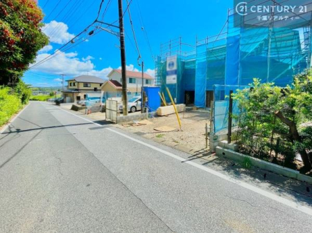 �O�ʓ��H�܂ތ��n�ʐ^ ���ӊ���A���q�l�̂���]�ɍ������������ꏏ�ɂ��ē���v���܂��B�Z��[���A�h�o�C�U�[�ɂ�邲���k������܂��B���Ђ͂��₢���킹�ɑ��Ή����܂��I���҂������܂���I