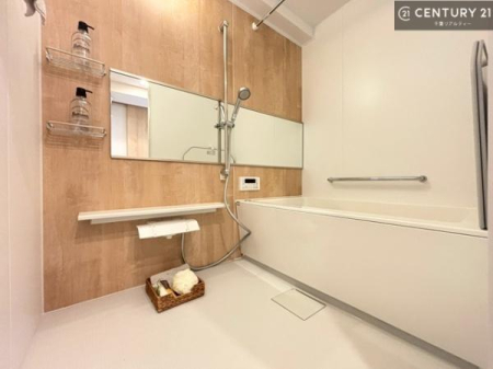 ���� �������������l�̕��͋C�̃o�X���[���́A�����o�Ă��ăo�X�^�C�����[���I
���d���撣���Ă��邲�J���ɂ��D�݂̓����̓����܂����āA�y����ł݂Ă͂������ł��傤���H