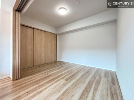 �q������ �V���v���Ń��C�A�E�g���₷���m���́A���q�l�̂������Ƃ��Ă��œK�B�����ɍ��킹�ď_��ɂ��g�����������܂��B