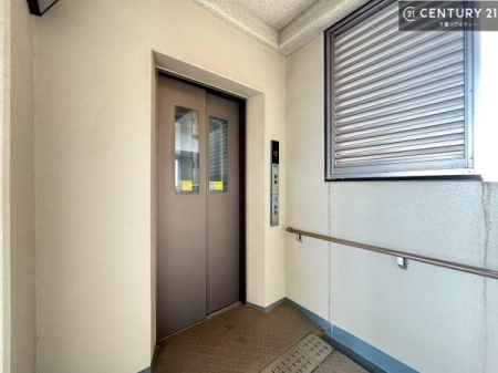 ���̑����p�� �G���x�[�^�[�����ŁA���X�̈ړ������K�B
�����̓��₨�ו��̑������ł��A�X���[�Y�ɂ��A��������܂��I
