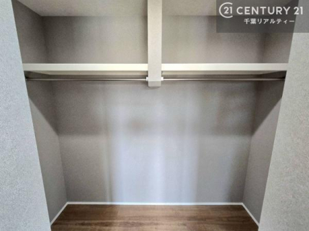 ���[ �E�H�[�N�C���N���[�[�b�g�t���ł��B��������̂��m���Ȃǂ����[���Ă��������ł��ˁI���ɂ���@�������ȂǋG�ߕ��̑傫�ȉƓd�����[�ł��܂��I