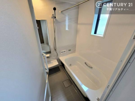 ���� �������������l�̕��͋C�̃o�X���[���́A�����o�Ă��ăo�X�^�C�����[���I
���d���撣���Ă��邲�J���ɂ��D�݂̍���̓����܂����āA�y����ł݂Ă͂������ł��傤���H