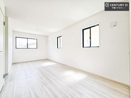 �m�� �V���v���Ƀf�U�C������Ă��邽�߁A�Ƌ��I�т܂���I
���C�ɓ���̉Ƌ��u���Ă��낰���Ԃ���邱�Ƃ��ł��܂��B
