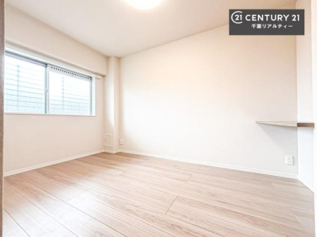 �Q�� �D���������������ޗm���́A���̖ڊo�߂��C�������ǂ������ł��ˁB���������Ԃ��������Ɖ߂������Ƃ��ł��܂��B�D�����F�����̃t���[�����O���ǂ�ȉƋ�ɂ��}�b�`���܂��I