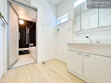 ���ʑ�E���ʏ� �g�Ȃ�𐮂�����ʏ��́A���������厖�ł��I������̐������̂��镵�͋C�����o�I�C�����悭���g�����������܂��B