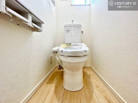 �g�C�� �������֍��ɂ��A�~��͕֍����g�����ł���̂ŗ₽���֍��ɍ��炸�ɍςފ������d�l�ł��I�V���v���ȃJ���[����Ƃ��Ă���̂ŁA������ꂪ���₷���ł��B