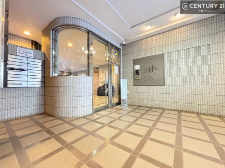 �G���g�����X �Z�܂��̊�ɂӂ��킵���A���邭�������ꂽ�G���g�����X�B
�K������S�n�悭�}�������A�㎿�ȋ�Ԃł��B