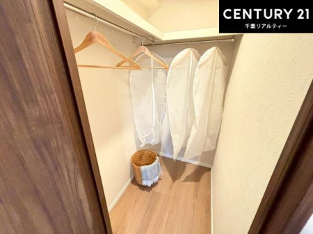 ���[ �E�H�[�N�C���N���[�[�b�g�t���ł��B��������̂��m���Ȃǂ����[���Ă��������ł��ˁI���ɂ���@�������ȂǋG�ߕ��̑傫�ȉƓd�����[�ł��܂��I