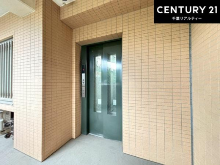 ���̑����p�� �G���x�[�^�[�����ŁA���X�̈ړ������K�B
�����̓��₨�ו��̑������ł��A�X���[�Y�ɂ��A��������܂��I
