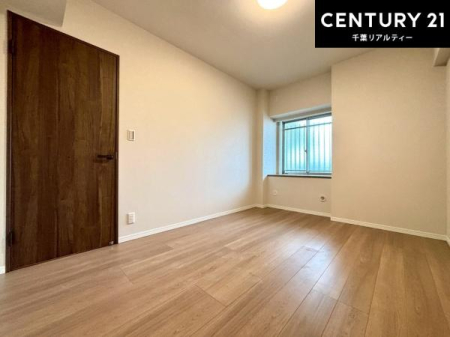 �m�� �V���v���Ƀf�U�C������Ă��邽�߁A�Ƌ��I�т܂���I
���C�ɓ���̉Ƌ��u���Ă��낰���Ԃ���邱�Ƃ��ł��܂��B