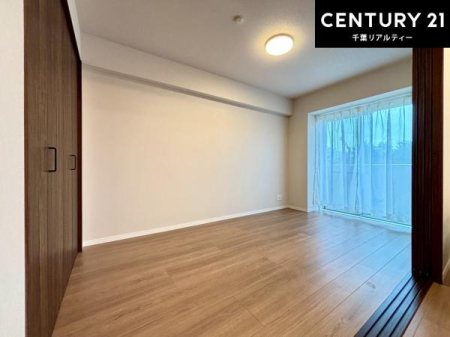 �Q�� �o���R�j�[�ɖʂ��Ă���m���ł��B���邭�����肪����A���C����������ł��܂��I���N���āA�O�ɏo�Ĕw�L�т����[�ċz�����ǂ������}������邱�Ƃ��ł��܂��B