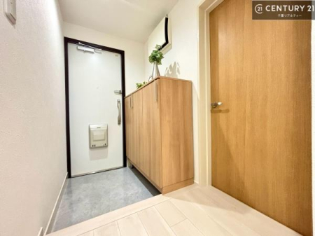���� �V���[�Y�{�b�N�X�t���Ȃ̂ŁA���ւ��Еt�����|�������₷���ł��I
�X�b�L���������ւŌ˂��J�����u�ԁA�������̂���S�n������Ԃ��o�}���Ă���܂��B
