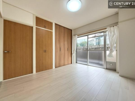 �Q�� �o���R�j�[�ɖʂ��Ă���m���ł��B���邭�����肪����A���C����������ł��܂��I���N���āA�O�ɏo�Ĕw�L�т����[�ċz�����ǂ������}������邱�Ƃ��ł��܂��B