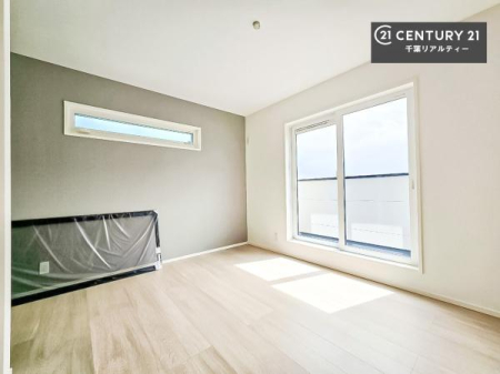 �Q�� �o���R�j�[�ɖʂ��Ă���m���ł��B���邭�����肪����A���C����������ł��܂��I���N���āA�O�ɏo�Ĕw�L�т����[�ċz�����ǂ������}������邱�Ƃ��ł��܂��B