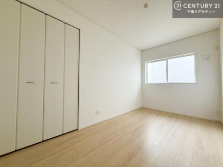 �m�� �V���v���Ƀf�U�C������Ă��邽�߁A�Ƌ��I�т܂���I
���C�ɓ���̉Ƌ��u���Ă��낰���Ԃ���邱�Ƃ��ł��܂��B�i�{�H��j
