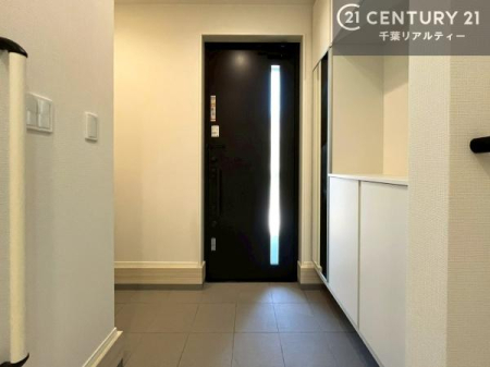 ���� �~���[�t���V���[�Y�{�b�N�X�t���Ȃ̂ŁA���ւ��Еt�����|�������₷���ł��I
�X�b�L���������ւŌ˂��J�����u�ԁA�������̂���S�n������Ԃ��o�}���Ă���܂��B