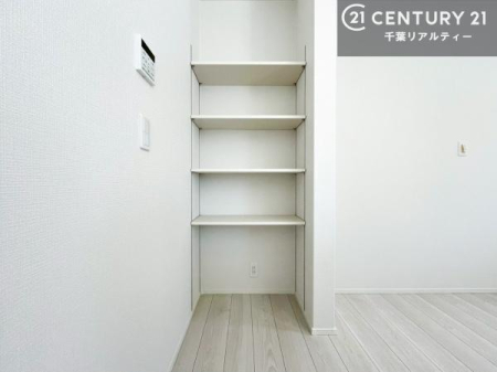 �L�b�`�� ���[���[�����Ă��邩�炱���A�������͂����L�X�B�|����Еt�������N�ɂȂ�A���S�n�̗ǂ���炵�������܂��B