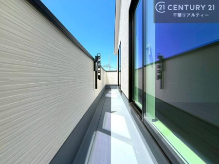 �o���R�j�[ �z������̗ǂ��o���R�j�[�ŁA�����󕨂��悭���������ł��ˁI
���V�C�̗ǂ����ɂ̓o���R�j�[�֏o�ă��t���b�V������̂��C�����悳�����ł��B