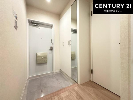 ���� �~���[�t���V���[�Y�{�b�N�X�t���Ȃ̂ŁA���ւ��Еt�����|�������₷���ł��I
�X�b�L���������ւŌ˂��J�����u�ԁA�������̂���S�n������Ԃ��o�}���Ă���܂��B