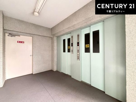 ���̑����p�� �G���x�[�^�[�����ŁA���X�̈ړ������K�B
�����̓��₨�ו��̑������ł��A�X���[�Y�ɂ��A��������܂��I