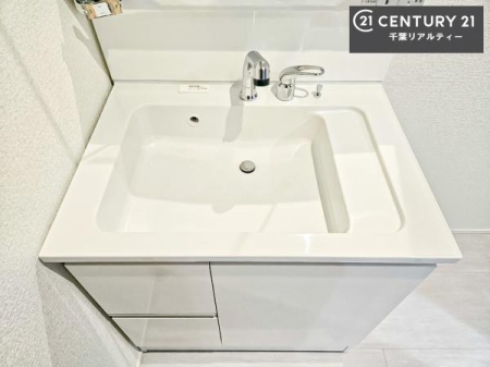 ���ʑ�E���ʏ� �[�����ʑ�{�E���́A�������˂ɂ����̂ł�����ꂪ�y�X�I���������ۂĂ܂��I
�L���C�Ȑ��ʏ��Ŏ��������̃��`�x�[�V�������オ��܂��ˁI