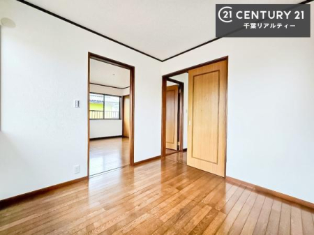 ���r���O�ȊO�̋��� ���[�X�y�[�X���[���I�������X�b�L�����ڂ��鎖���ł��܂��ˁB
�Ƌ��I�΂Ȃ��V���v���ȃf�U�C���ׁ̈A�Ƌ��I�΂����C�ɓ���̋�ԍ�肪�ł������ł��ˁB