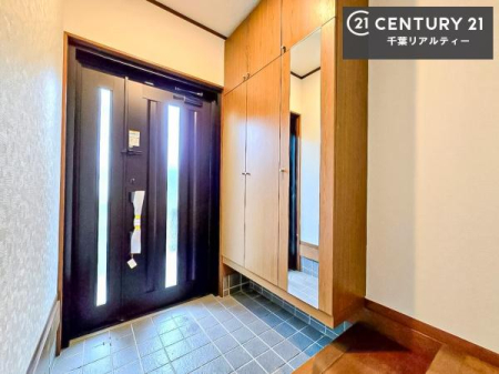 ���� �~���[�t���V���[�Y�{�b�N�X�t���Ȃ̂ŁA���ւ��Еt�����|�������₷���ł��I
�X�b�L���������ւŌ˂��J�����u�ԁA�������̂���S�n������Ԃ��o�}���Ă���܂��B