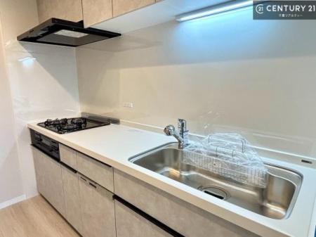�L�b�`�� ���C�h�ȃV���N�ł��ˁI�������˂ɂ������������₷���Ǝ����y�X�d�l�̃V�X�e���L�b�`���ł��I
�f�U�C�����Ƌ@�\�������˂��L�b�`���Ő�����������܂��ˁI