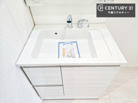 ���ʑ�E���ʏ� �[�����ʑ�{�E���́A�������˂ɂ����̂ł�����ꂪ�y�X�I���������ۂĂ܂��I
�L���C�Ȑ��ʏ��Ŏ��������̃��`�x�[�V�������オ��܂��ˁI
