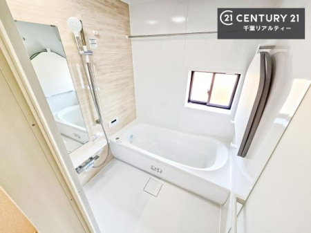 ���� �������������l�̕��͋C�̃o�X���[���́A�����o�Ă��ăo�X�^�C�����[���I
���d���撣���Ă��邲�J���ɂ��D�݂̓����̓����܂����āA�y����ł݂Ă͂������ł��傤���H