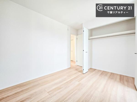 �q������ ���[�X�y�[�X�����Ă��܂��I�������X�b�L�����ڂ��鎖���ł��܂��ˁB
�Ƌ��I�΂Ȃ��V���v���ȃf�U�C���ׁ̈A�Ƌ��I�΂����C�ɓ���̋�ԍ�肪�ł������ł��ˁB