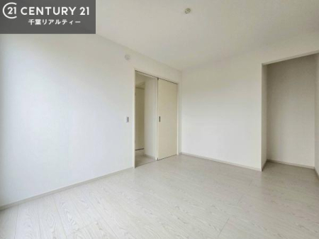 �m�� ���邭���ʂ��̗ǂ������ł��B�u�V���v���v�Ƀf�U�C�����ꂽ�����B���R�x�������̂ŉƋ�⃌�C�A�E�g�ł��D�݂̋�Ԃ�n��グ���܂��B�����x�A���n�ɂĂ��m�F���������B