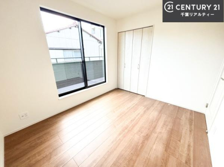 �m�� �o���R�j�[�ɖʂ��Ă���m���ł��B���邭�����肪����A���C����������ł��܂��I���N���āA�O�ɏo�Ĕw�L�т����[�ċz�����ǂ������}������邱�Ƃ��ł��܂��B