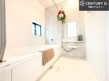 ���� �������������l�̕��͋C�̃o�X���[���́A�����o�Ă��ăo�X�^�C�����[���I
���d���撣���Ă��邲�J���ɂ��D�݂̓����̓����܂����āA�y����ł݂Ă͂������ł��傤���H