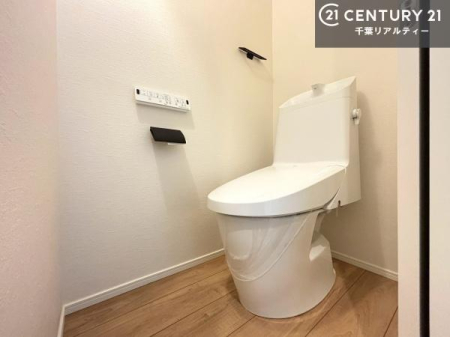 �g�C�� �������֍��ɂ��A�~��͕֍����g�����ł���̂ŗ₽���֍��ɍ��炸�ɍςފ������d�l�ł��I�V���v���ȃJ���[����Ƃ��Ă���̂ŁA������ꂪ���₷���ł��B