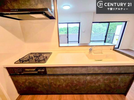 �L�b�`�� ���[�X�y�[�X���L�x�ŁA�����X�y�[�X���X�b�L���ƕЕt���Ђ�`�����p�ł��܂��I
���K�ɍ�Ƃ��ł��A�Ǝ��̌����A�b�v�I�����̗���������܂��I