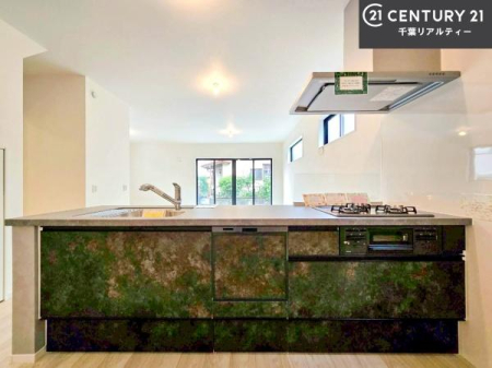 �L�b�`�� ���[�X�y�[�X���L�x�ŁA�����X�y�[�X���X�b�L���ƕЕt���Ђ�`�����p�ł��܂��I
���K�ɍ�Ƃ��ł��A�Ǝ��̌����A�b�v�I�����̗���������܂��I