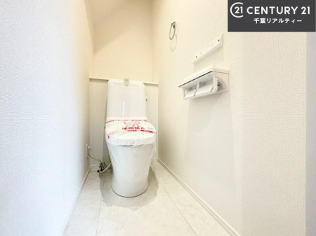 �g�C�� �������֍��ɂ��A�~��͕֍����g�����ł���̂ŗ₽���֍��ɍ��炸�ɍςފ������d�l�ł��I�V���v���ȃJ���[����Ƃ��Ă���̂ŁA������ꂪ���₷���ł��B