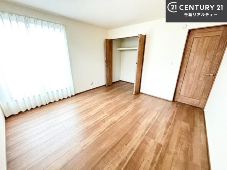 �m�� �o���R�j�[�ɖʂ��Ă���m���ł��B���邭�����肪����A���C����������ł��܂��I���N���āA�O�ɏo�Ĕw�L�т����[�ċz�����ǂ������}������邱�Ƃ��ł��܂��B