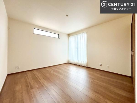 �Q�� �D���������������ޗm���́A���̖ڊo�߂��C�������ǂ������ł��ˁB���������Ԃ��������Ɖ߂������Ƃ��ł��܂��B�D�����F�����̃t���[�����O���ǂ�ȉƋ�ɂ��}�b�`���܂��I