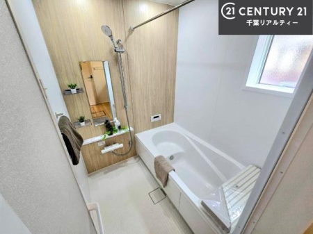 ���� �L�X�o�X�ň���̔������t���b�V���B�����L�΂���̂ŁA�����ɂ��������ƐZ����܂��ˁI�����̃o�X�^�C�����y���݂ɂȂ�܂��B