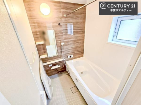 ���� �������������l�̕��͋C�̃o�X���[���́A�����o�Ă��ăo�X�^�C�����[���I
���d���撣���Ă��邲�J���ɂ��D�݂̓����̓����܂����āA�y����ł݂Ă͂������ł��傤���H
