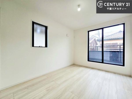 �m�� �o���R�j�[�ɖʂ��Ă���m���ł��B���邭�����肪����A���C����������ł��܂��I���N���āA�O�ɏo�Ĕw�L�т����[�ċz�����ǂ������}������邱�Ƃ��ł��܂��B