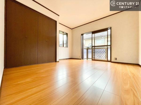 �m�� �o���R�j�[�ɖʂ��Ă���m���ł��B���邭�����肪����A���C����������ł��܂��I���N���āA�O�ɏo�Ĕw�L�т����[�ċz�����ǂ������}������邱�Ƃ��ł��܂��B