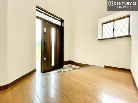 ���� ���ċA���Ă��Ă��A�������܁I�����������Ȃ�A�D�����}������Ă�����ԂɂȂ��Ă��܂��B
���邭��������錺�ւł��I