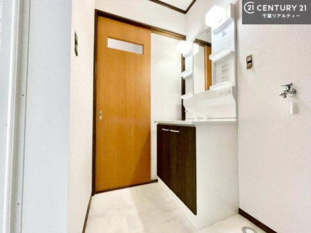 ���ʑ�E���ʏ� �g�Ȃ�𐮂�����ʏ��́A���������厖�ł��I������̐������̂��镵�͋C�����o�I�C�����悭���g�����������܂��B