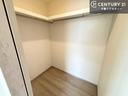 ���[ �E�H�[�N�C���N���[�[�b�g�t���ł��B��������̂��m���Ȃǂ����[���Ă��������ł��ˁI���ɂ���@�������ȂǋG�ߕ��̑傫�ȉƓd�����[�ł��܂��I