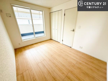 �m�� �o���R�j�[�ɖʂ��Ă���m���ł��B���邭�����肪����A���C����������ł��܂��I���N���āA�O�ɏo�Ĕw�L�т����[�ċz�����ǂ������}������邱�Ƃ��ł��܂��B
